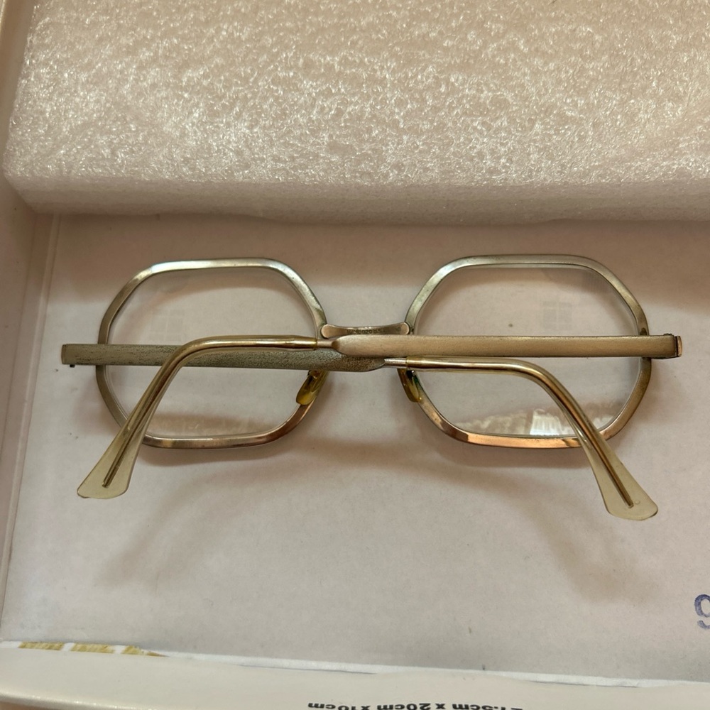 Elegant Silver Frame Glasses for a Sophisticated Look M/C 135 USA